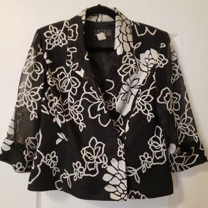 Women's Blazer with Shoulder Pads and 3/4 Sleeves by Alex Evenings Size large